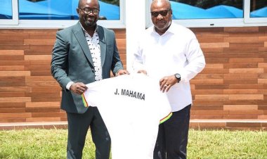 Mahama urges Kurt Okraku to improve quality of refereeing in Ghana football