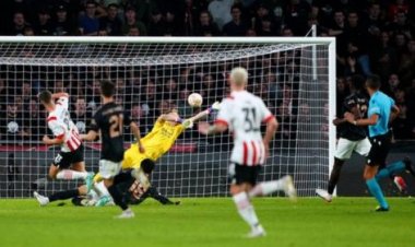 Arsenal beaten by PSV Eindhoven in Europa League