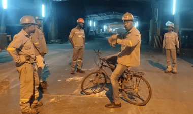 VALCo workers demonstrate, want retirees to vacate post