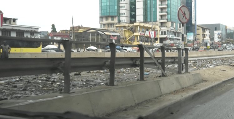 Monday downpour throws up waste from Odaw river, leaves ‘filthy’ spectacle at Nkrumah Circle